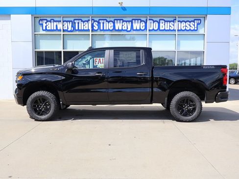New 2026 Chevrolet Silverado 1500 Custom Trail Boss w/ Midnight Edition AWD/4WD image 7