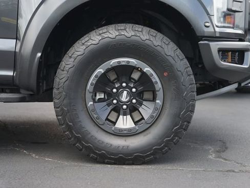 Used 2018 Ford F150 Raptor w/ Equipment Group 802A Luxury AWD/4WD image 4