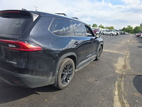 Used 2024 Toyota Grand Highlander Platinum image 4