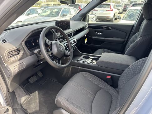 New 2026 Honda Pilot Sport image 12