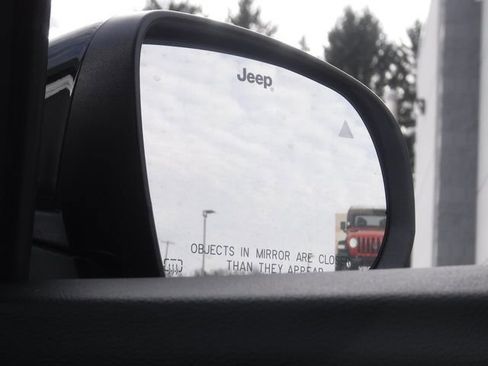 New 2026 Jeep Compass Limited AWD/4WD image 32