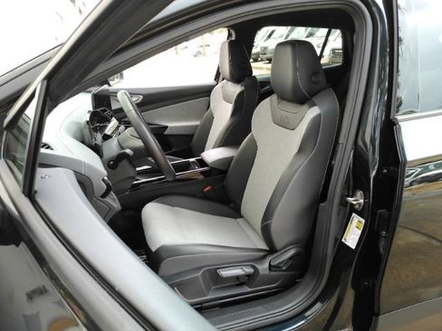Used 2023 Volkswagen ID.4 Pro RWD image 15