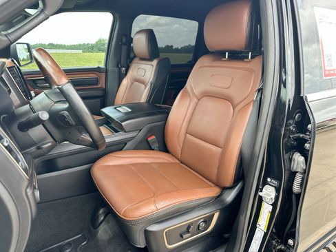 Used 2022 RAM 1500 Limited AWD/4WD image 11
