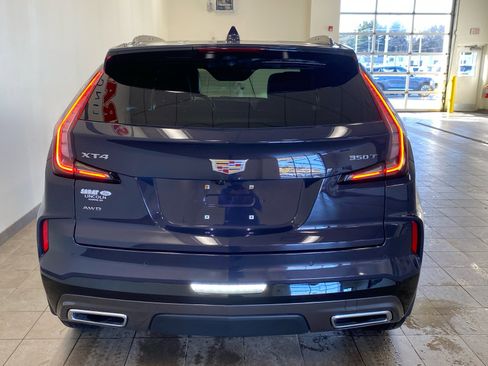 Used 2025 Cadillac XT4 Sport image 6