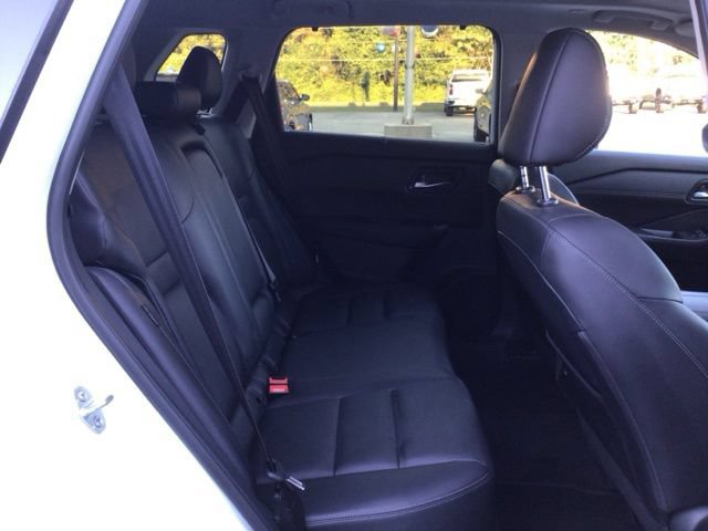 Used 2025 Nissan Rogue SL w/ Tech Package AWD/4WD image 16