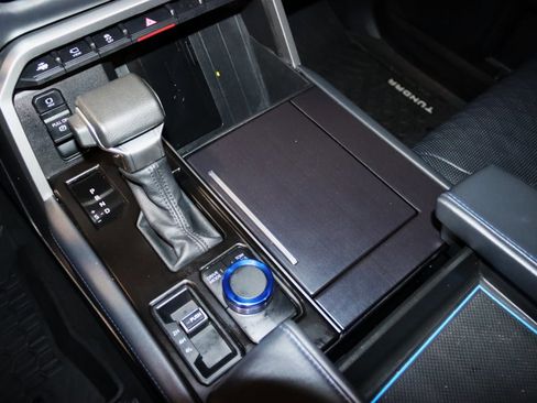 Used 2022 Toyota Tundra Platinum image 43