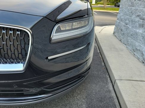 Used 2022 Lincoln Nautilus Reserve w/ Equipment Group 201A FWD image 6