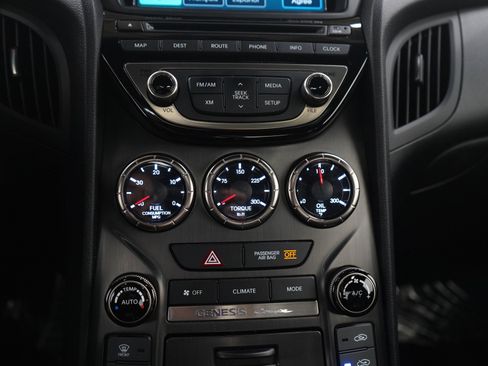 Used 2013 Hyundai Genesis 3.8 RWD image 18