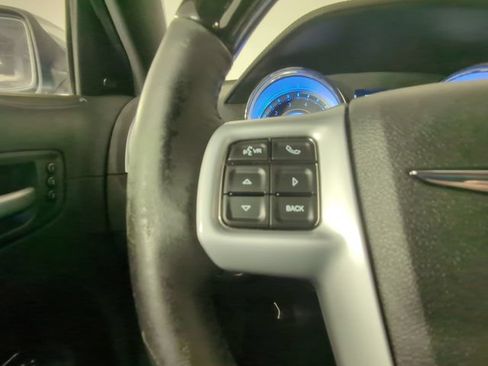Used 2014 Chrysler 300 C RWD image 25