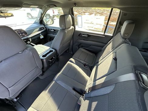 New 2026 Chevrolet Suburban LS image 24