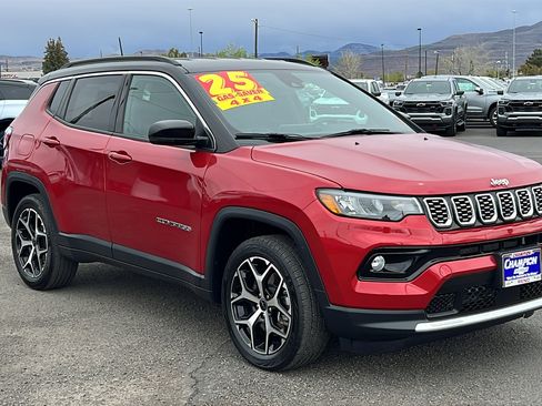 Used 2025 Jeep Compass Limited AWD/4WD image 3