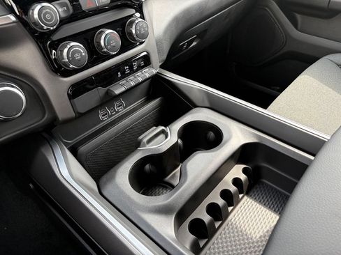 New 2026 RAM 1500 Express AWD/4WD image 18