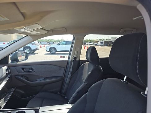 Used 2023 Nissan Rogue S FWD image 18