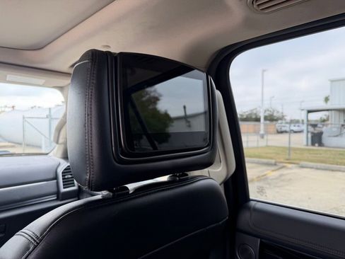 Used 2018 Ford Expedition Max Platinum image 16