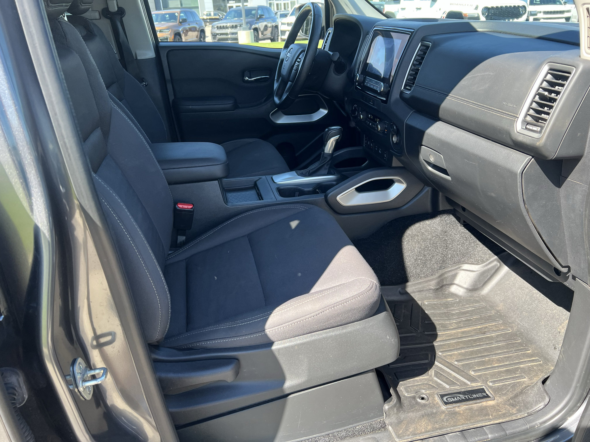 Used 2019 Nissan Titan PRO-4X w/ Pro-4x Convenience Package AWD/4WD image 16
