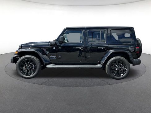 Certified 2025 Jeep Wrangler Unlimited Sahara AWD/4WD image 2