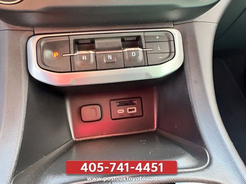 Used 2021 GMC Acadia SLT FWD image 27