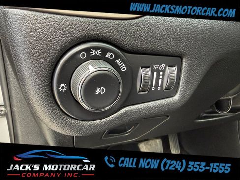 Used 2016 Jeep Cherokee Limited AWD/4WD image 25