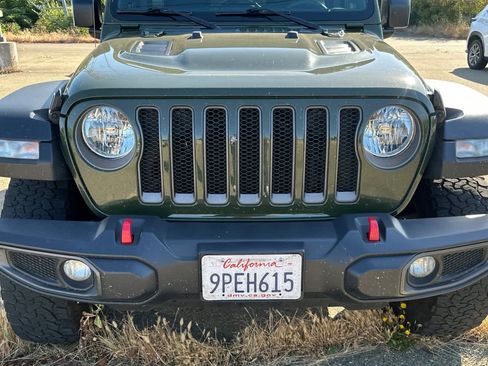 Used 2023 Jeep Wrangler Unlimited Rubicon AWD/4WD image 9