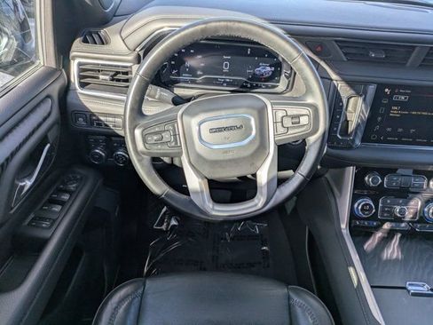 Used 2024 GMC Yukon XL Denali image 14