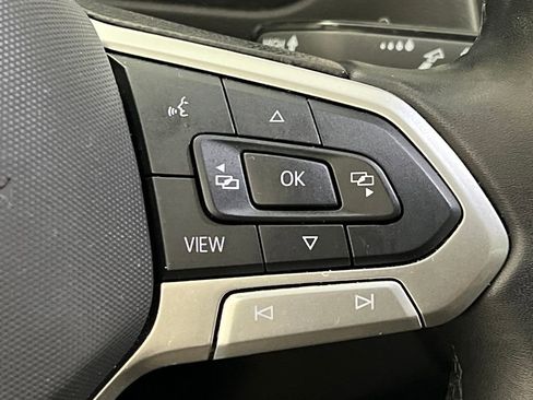 Used 2024 Volkswagen Tiguan Wolfsburg Edition image 50