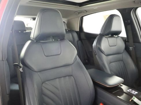 Used 2024 Nissan Ariya AWD image 47