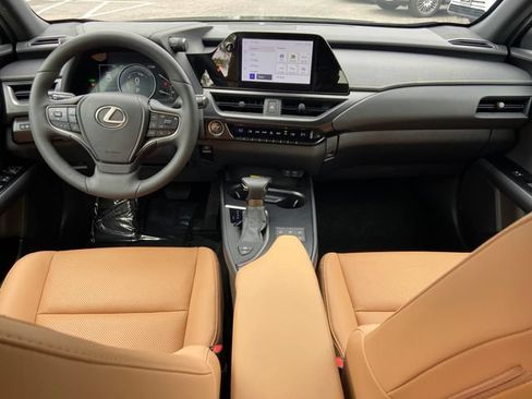 Used 2024 Lexus UX 250h AWD w/ Premium Package image 13