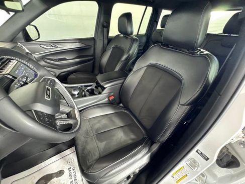 Certified 2023 Jeep Grand Cherokee Altitude AWD/4WD image 26