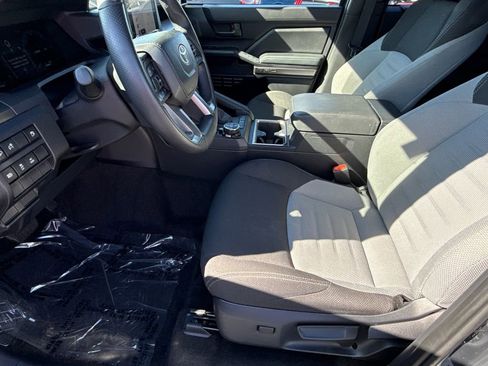 Used 2025 Toyota 4Runner TRD Off-Road image 9