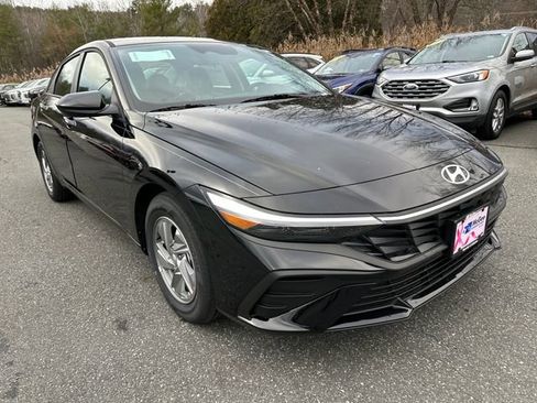 New 2026 Hyundai Elantra SE image 7