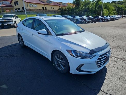 Used 2017 Hyundai Elantra Value Edition w/ Cargo Package FWD image 5