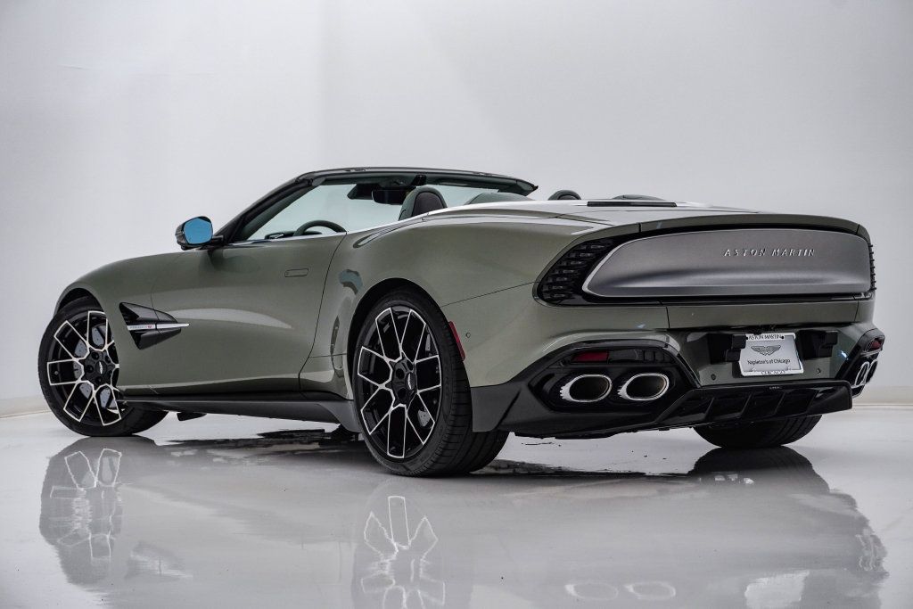 Used 2026 Aston Martin Vanquish Convertible RWD image 10