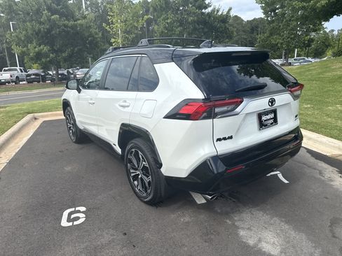 Used 2025 Toyota RAV4 XSE w/ Premium Package AWD/4WD image 8