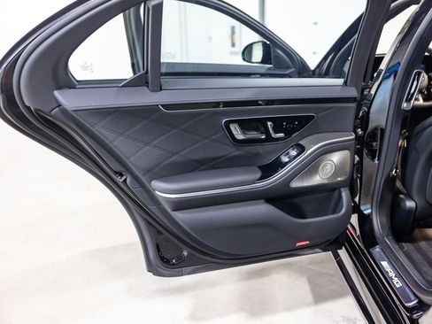 Used 2024 Mercedes-Benz S 63 AMG S w/ AMG Night Package image 31