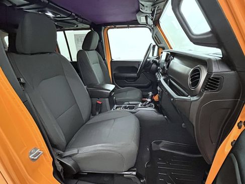 Used 2018 Jeep Wrangler Unlimited Sport S AWD/4WD image 17