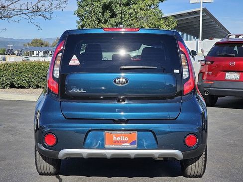 Used 2018 Kia Soul + image 16