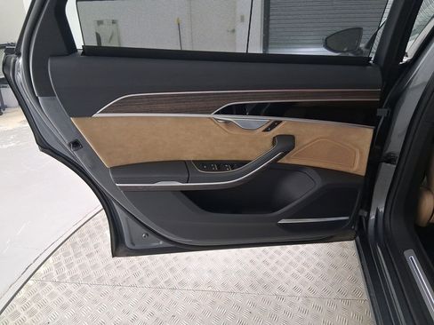 Used 2021 Audi A8 L 3.0T image 28