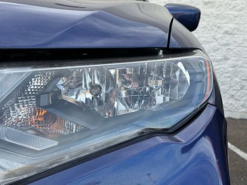 Used 2020 Nissan Rogue S image 18