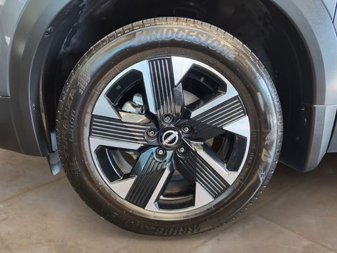 Used 2025 Nissan Kicks SR FWD image 27