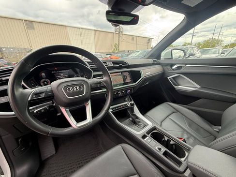 Used 2022 Audi Q3 2.0T Premium Plus AWD/4WD image 2