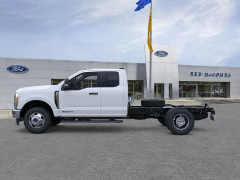 New 2026 Ford F350 XL AWD/4WD image 3