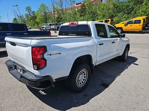 Used 2023 Chevrolet Colorado W/T w/ WT Convenience Package AWD/4WD image 6