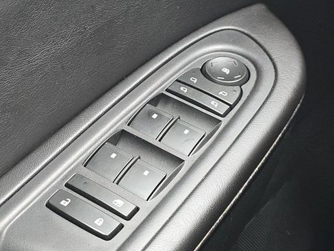 Used 2017 GMC Acadia Limited SLT image 23