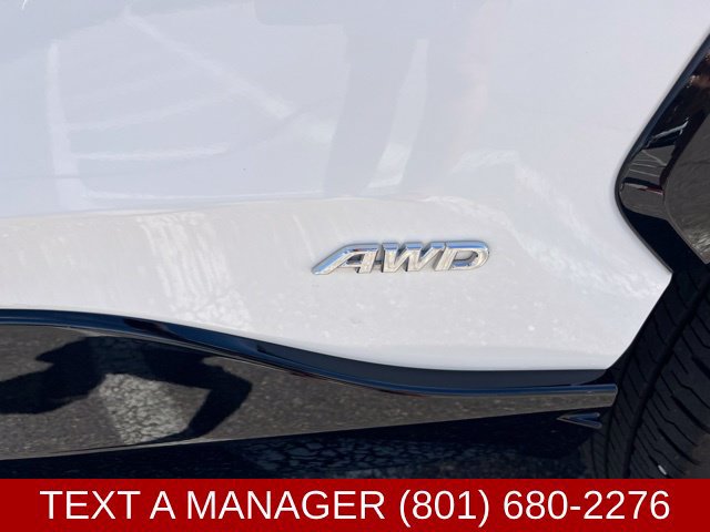 Used 2025 Toyota RAV4 SE AWD/4WD image 10
