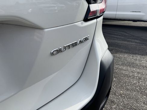 Used 2023 Subaru Outback Premium image 11