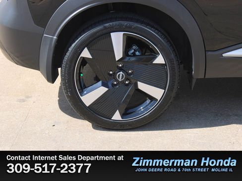Used 2025 Nissan Kicks SR AWD/4WD image 22