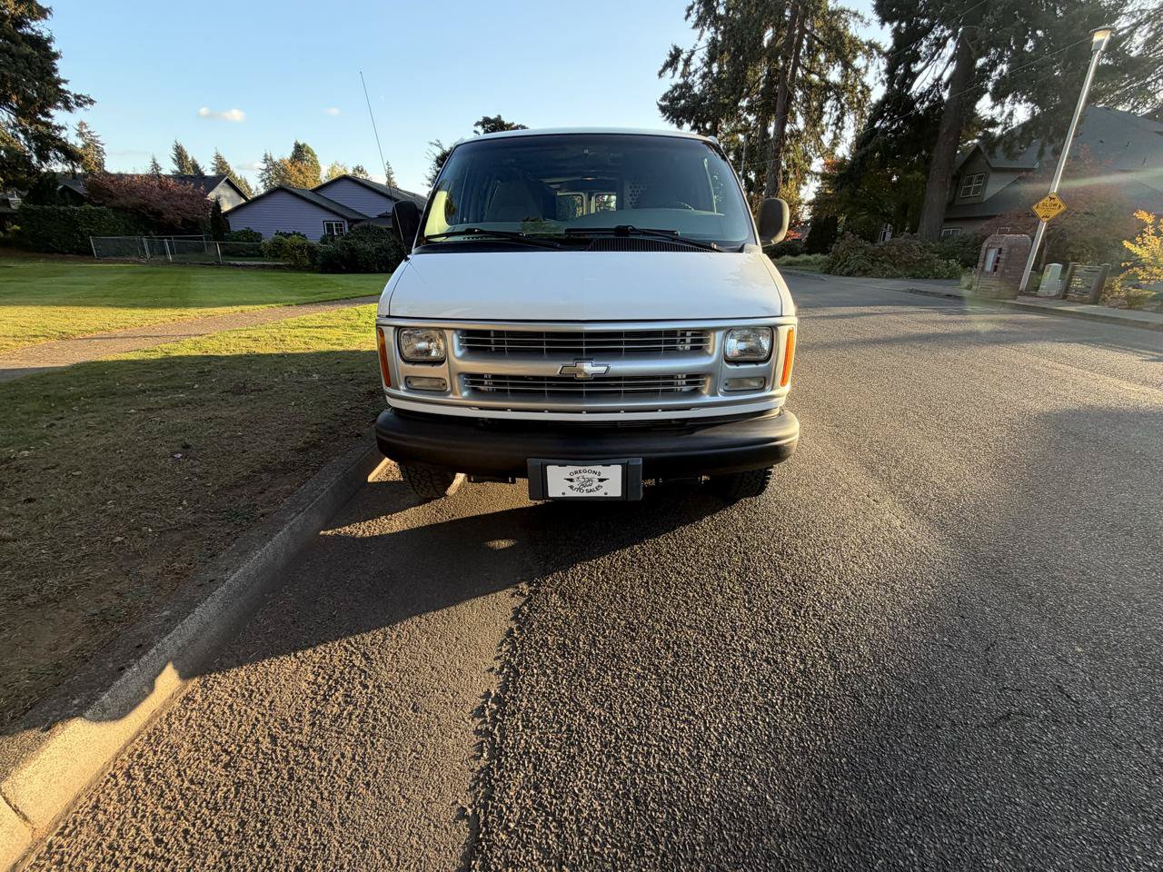 Used 1998 Chevrolet Express 3500 Extended w/ Convenience Pkg RWD image 3