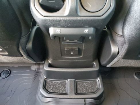 New 2026 Jeep Wrangler Unlimited Sahara AWD/4WD image 25