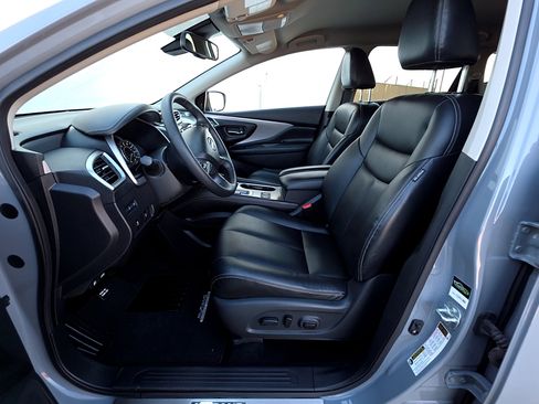 Used 2024 Nissan Murano SV w/ SV Midnight Edition Package image 10