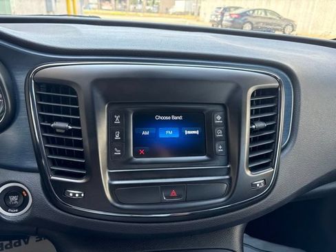 Used 2015 Chrysler 200 S w/ Comfort Group AWD/4WD image 15